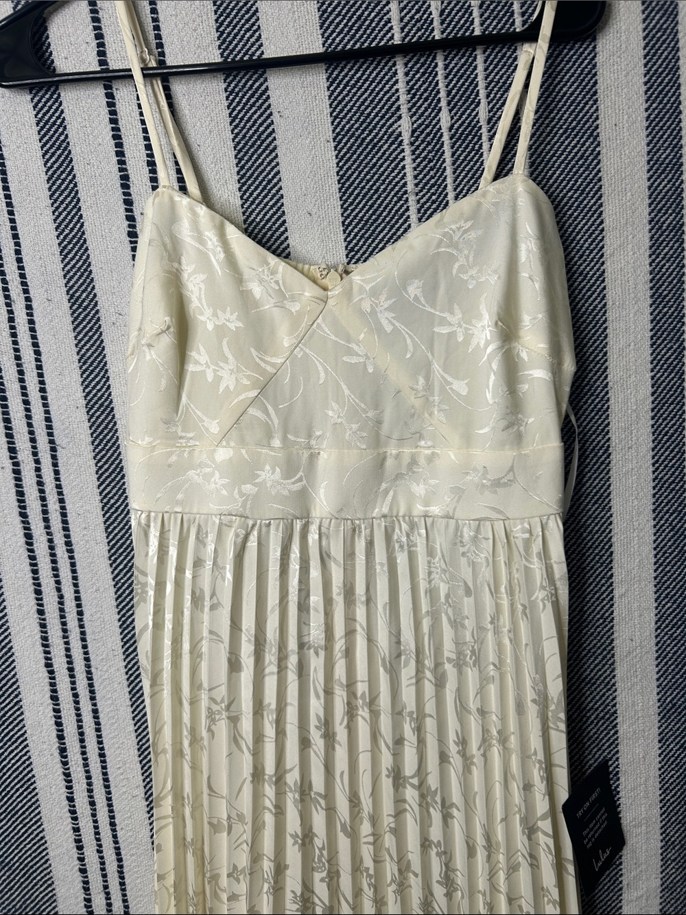 NWT Lulus Regal Romance Ivory Floral Jacquard Pleated Satin Midi Dress - Picture 5 of 7